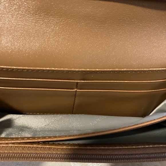 Burberry Long Wallet - Picture 5 of 11